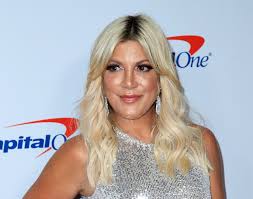 Tori spelling and dean mcdermott's son liam had a super hero themed birthday party this afternoon (march 14) at his home in sunny. Tori Spelling Claims The Press Is To Blame For Her April Fools Day Stunt Laptrinhx