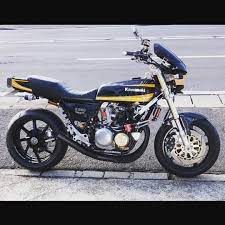 ryujiさんはinstagramを利用しています z400fx ショート管 バフがけ z550fx tigerカラー プロアーム仕様 シート張替え テールアップ z fx ビート カーボン フェンダー 塗装 ガラスフレーバー ベース 色 ブラック レク カスタムバイク kawasaki バイク カワサキ バイク