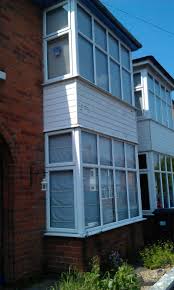 For clean, versatile styling, the double cross head surround accentuates strong horizontal shadow lines above and below the smooth head member. Bay Window Cladding Diynot Forums