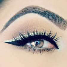Instagram makeup artists have become trendsetters, keeping the makeup industry on their toes with each and every new look. Top 10 Best Makeup Artists Around The World Topteny Com Best Makeup Artist Best Makeup Products Eye Makeup Styles