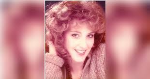 Ginger Carroll's Instagram, Twitter & Facebook