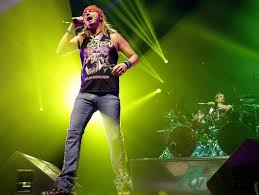 Bret Michaels has long history of shows in Green Bay, with and without  Poison