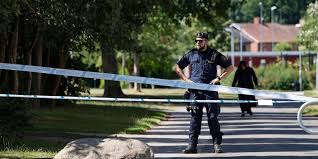 Människor har ringt in om att skott avlossats i kristianstad under natten. Man Skottskadad I Kristianstad Gp