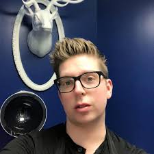 Nicholas Ashmore Grawey hair studio‎