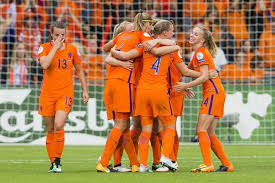 Een teleurstelling voor de oranjeleeuwinnen. Oranjeleeuwinnen Met Bekende Namen Tegen Noorwegen