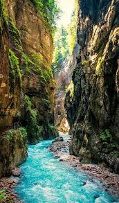 Maybe you would like to learn more about one of these? Partnachklamm Garmisch Partenkirchen Bayern Den Richtigen Reisebegleiter Findet Ihr Bei Uns Https Www Profibag De Re Reiseziele Schone Orte Urlaub Reisen