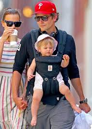 Ye and irina, who has a daughter with bradley cooper, have some professional history together. Irina Shayk News On Twitter New Irina Shayk Bradley Cooper Irina S Mum Olga Spotted With Baby Lea De Seine On Cute Family Outing In Nyc Yesterday Https T Co 6ufbffazhy