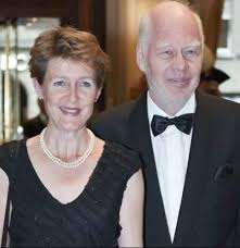Der lebenslauf, anlässe, bilder, reden, interviews und autogrammkarte von bundesrätin simonetta sommaruga, vorsteherin des uvek Simonetta Sommaruga Bio Family Net Worth Celebrities Infoseemedia