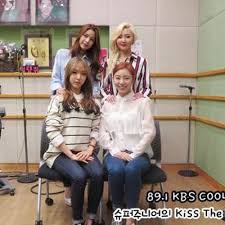 The first televised performance of the song occurred november 15 on kbs . Stream 150415 Kbs Kiss The Radio Mamamoo Flying Deep In The Night Acapella Ver Short Clip By Mamamoo Audio Listen Online For Free On Soundcloud