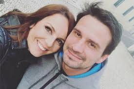Tânia ribas de oliveira celebrou o seu 10º aniversário de casamento com o judoca joão cardoso no alentejo, em família, e derreteu os fãs com foto de um beijo. Dez Anos De Casamento O Beijo De Tania Ribas De Oliveira Que Esta A Dar Que Falar