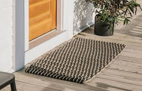 Now i got to level 14 on one sitting, my arms can't take anymore mashing so i'm taking a break. As The Rain Returns It S Time For A New Doormat The Seattle Times