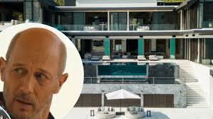 How much epic White Lotus villa actually costs