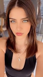 Sophia Gil's Instagram, Twitter & Facebook