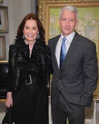 Gloria Vanderbilt At 89 Anderson Cooper S Mom Is Still Gorgeous After All These Years Landlordrocknyc In 2020 Gloria Vanderbilt Anderson Cooper Gloria Vanderbuilt