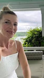 Jessica Bertolo's Instagram, Twitter & Facebook