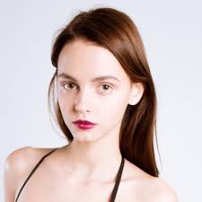 Natasha udovenko (en ucraniano, наташа удовенко), también conocida como lilit a y ariel (ucrania, 16 de octubre de 1994) es una modelo de moda y desnudos. Ariel Page Photos And Videos Alias Lilit A Kindgirls