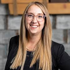 Elizabeth Burchell's Instagram, Twitter & Facebook