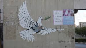 Seine schablonengraffiti wurden anfangs in bristol und london bekannt. Streetart In Palastina Ist Banksys Kunst Auf Der Grenzmauer Ein Fail Welt Themen Puls
