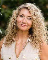 Alissa Darnell's Instagram, Twitter & Facebook