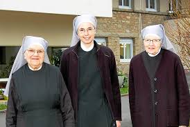 Au service des aînés, en 31 pays des 5 continents, les petites soeurs des pauvres poursuivent et actualisent la démarche de leur fondatrice, sainte jeanne jugan. Le Telegramme Lorient Petites Soeurs Des Pauvres Messe De Depart Aujourd Hui