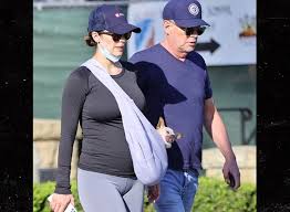 Katharine Mcphee Pregnant Showing Off Baby Bump With David Foster