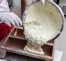 I consigli per preparare il torrone, un dolce tipico del natale, fatto con miele, zucchero e frutta secca. Come Si Prepara Il Torrone Gmf Oliviero