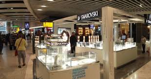 Swarovski Pop Up Store Opens At London Heathrow Terminal 5 Pop Up Store Pop Up Stores Pop Up