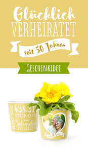 Goldhochzeit Geschenke Wer Vor 50 Jahren Geheiratet Hat Und Immer Noch Glucklich Und Verliebt Ist Feiert Die Go Hochzeitstag Geschenk Hochzeitstag Geschenke