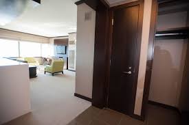 Extraordinary 1 & 2 br luxury suites that sleep. Vdara Hotel Spa At Aria Las Vegas The Hospitality Two Bedroom Suite At The Vdara Hotel Spa Oyster Com Hotel Photos