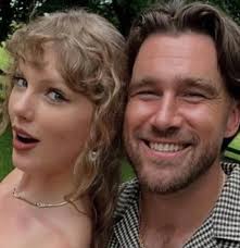 México ya obtuvo su primera medalla 🏅 de oro en los Juegos Panamericanos  Lima 2019!🇲🇽🎉 Paula Fregoso subió a lo más alto del podio en #PoomSae  para recibir este galardón. ¡Felicidades!