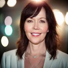 Kerry Noone (@KerryNoone)