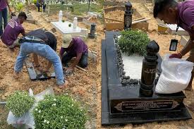 Nor Hidayah Kecewa Lagi Batu Nisan Pusara Abam Dibuat Tanpa Bincang Saya Tahu Lepas Tengok Di Instagram Hiburan Mstar