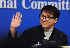 Hong kong's cheeky, lovable and best known film star, jackie chan endured many years of long, hard work and multiple injuries to establish international success after his start in hong kong's manic martial arts cinema industry. æˆé¾™è¿½å¿†å´å­Ÿè¾¾ çˆ±å›½æƒ…æ€€åˆ»åœ¨æ¯ä¸ªä¸­å›½äººéª¨å­é‡Œ