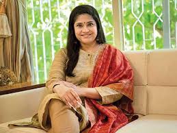 Renuka Shahane S Husband S Name Was Hidden In This Kbc Question Actress Reacts Get all the information about renuka shahane.