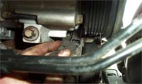 When the wipers reach the middle of the windshield. Solved Do 1996 Licoln Town Car Have A Knock Sensor Fixya