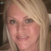 Vicki Barbour's Instagram, Twitter & Facebook