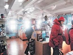 Antarctica Post Office Seeking Job Applicants Who Can Dodge Smelly Penguins Live Without Showering Antarctica Post Office Job Application