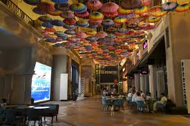 The dubai mall is a place like no other. Top 10 Things To See Do At The Dubai Mall That Aren T Shopping Travel Savvy Gal