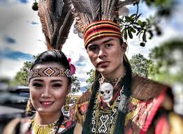 Osonong tadau do kaamatan.its may and this month is the month where we the kadazandusun people from sarawak. Closing Ceremony Of Kaamatan Celebration Begins The Star
