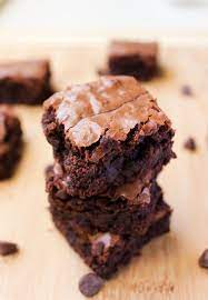 17 Indulgent Ice Cream Cakes For Your Labor Day Bash Fudgy Brownie Recipe Brownies Recipe Easy Homemade Brownies Easy