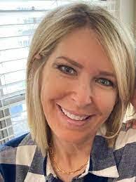 Lana Breen's Instagram, Twitter & Facebook