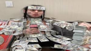 Rap Artist Tekashi 6ix9ine Flexing His Money And Rap Status Video Hip Hop News News What S Hot In Hip Hop