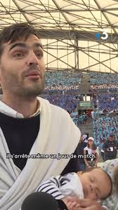 Rencontre émouvante du pape François avec un bébé au Vélodrome