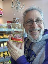 Donna Saltzman's Instagram, Twitter & Facebook