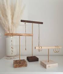 Schmuckstander Set Aus Holz Schmuckbaum Kettenhalter Etsy In 2020 Wooden Jewelry Stand Jewellery Storage Wooden Jewelry Display