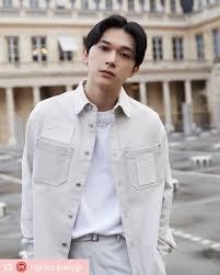 亮 on instagram ひゃー repost highsnobietyjp via photoaroundapp 爆進の俳優 吉沢亮の dior メンズコレクション密着ムービーをhighsnobiet japanese men japanese movies celebrities male