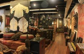 Discussing early artworks in the metropolitan museum of art. Kuala Lumpur Healingeye