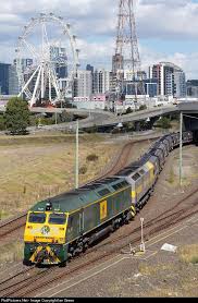 Rl301 Qube Logistics Rl Class At Appleton Dock Melbourne Australia By Ian Green Old Trains Australia Train