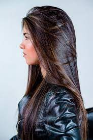 Une Longueur Xxl Ultra Lisse Et Brillante Avec Un Leger Hair Contouring Couleur Miel Tendance Coiffure 2015 Realis Tendances Coiffures Coiffure Cheveux Lisse