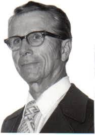 Walter Kenyon's Instagram, Twitter & Facebook